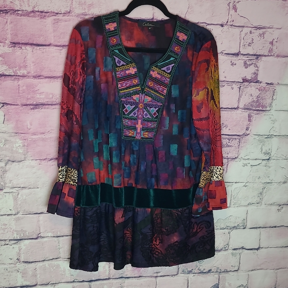 CALESSA SOUTHWESTERN EMBROIDERED COLORFUL MIXED MEDIA PRINT TUNIC BLOUSE MEDIUM